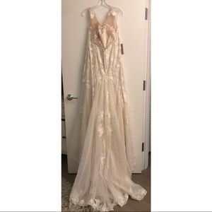 lure of lace gown bhldn